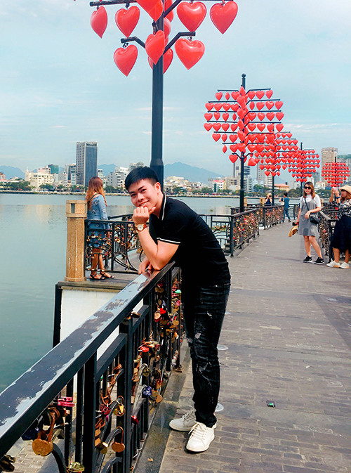 Cậu em Nguyễn Viết Thắng.