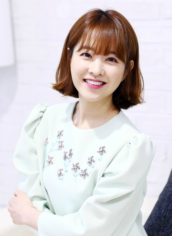 Park Bo Young hẹn hò với một chàng trai vô tình gặp trong nhà hàng? ảnh 1
