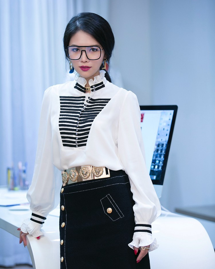 Cô nàng sở hữu thân hình nóng bỏng và cuộc sống đáng mơ ước này là Lê Châu Giang (sinh năm 1993, tại Hà Nội).