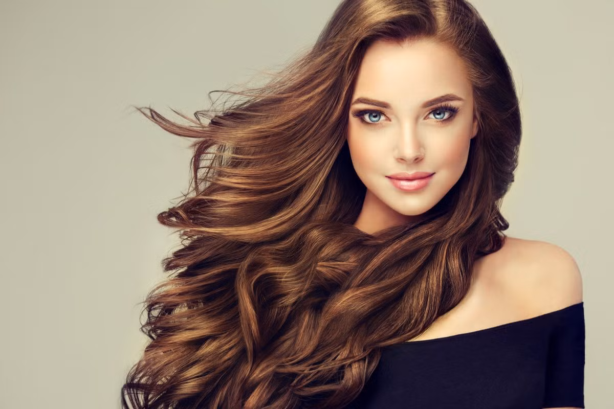 Những cách "hack" để có mái tóc bóng khỏe như đi salon mỗi ngày ảnh 3