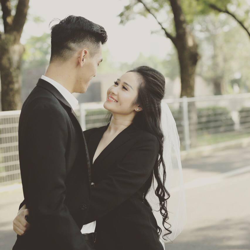 Bạn gái Tiến Linh với khuôn mặt xinh xắn và dịu dàng. Bạn gái Tiến Linh với khuôn mặt xinh xắn và dịu dàng.
