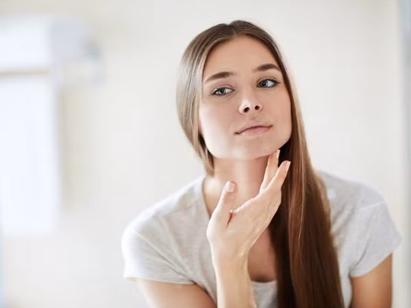 Mụn xuất hiện ở đâu trên mặt, bắt trúng bệnh ở đó! ảnh 1