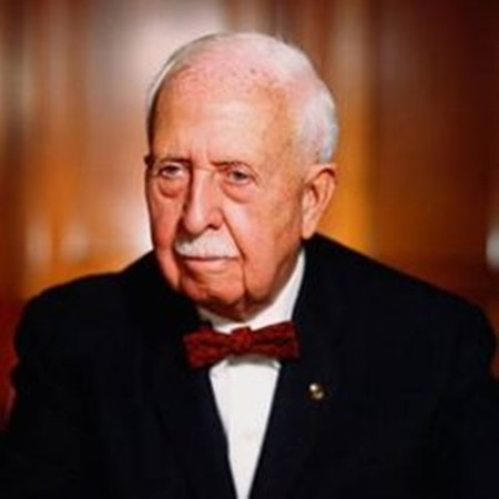 James Cash Penney – người sáng lập chuỗi cửa hàng bán lẻ nổi tiếng J.C. Penney.