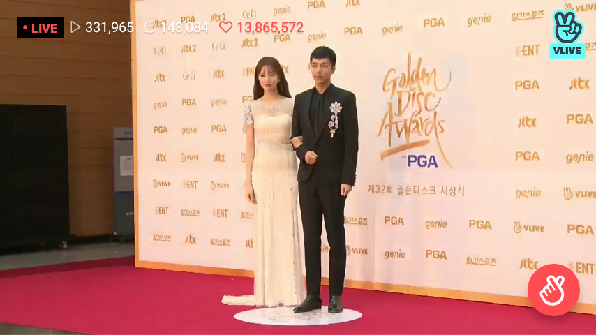 Lee Sungkyung và Lee Seunggi - Cặp đôi đảm nhiệm vai trò host của GDA ngày thứ nhất 