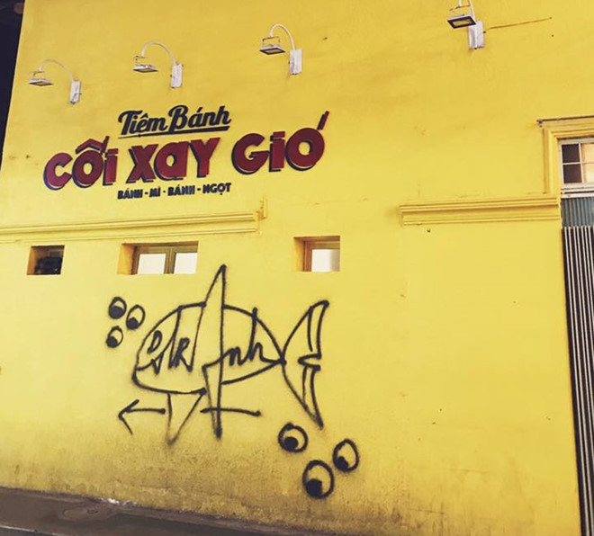 Cối Xay Gió (Đà Lạt, Việt Nam) bị vẽ bậy. Cối Xay Gió (Đà Lạt, Việt Nam) bị vẽ bậy.