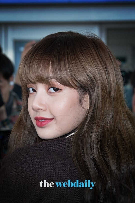 Góc chụp cận mặt cũng không thể 