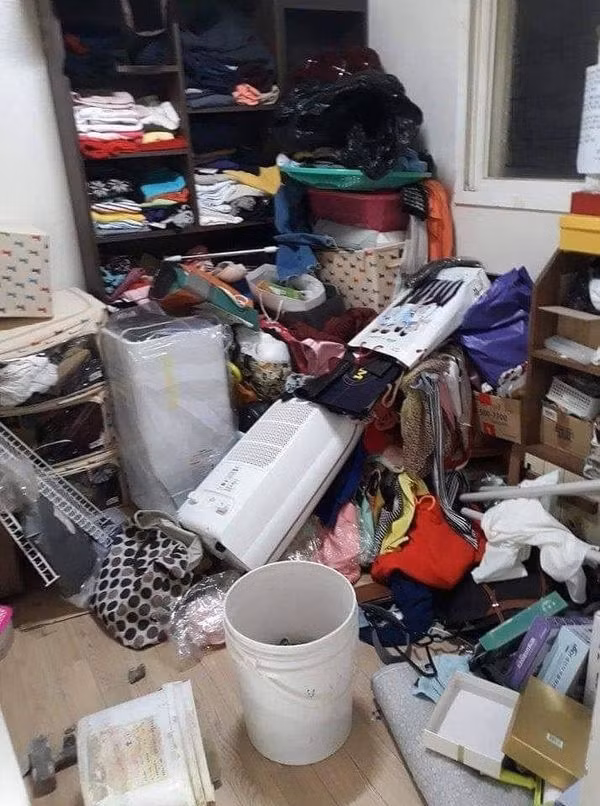 Nếu để lâu dài, những ngóc ngách này sẽ là địa điểm lý tưởng cho chuột, gián trú ngụ.