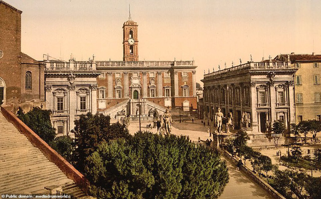 Ngọn đồi Capitoline Hill, ở Rome, Ý.