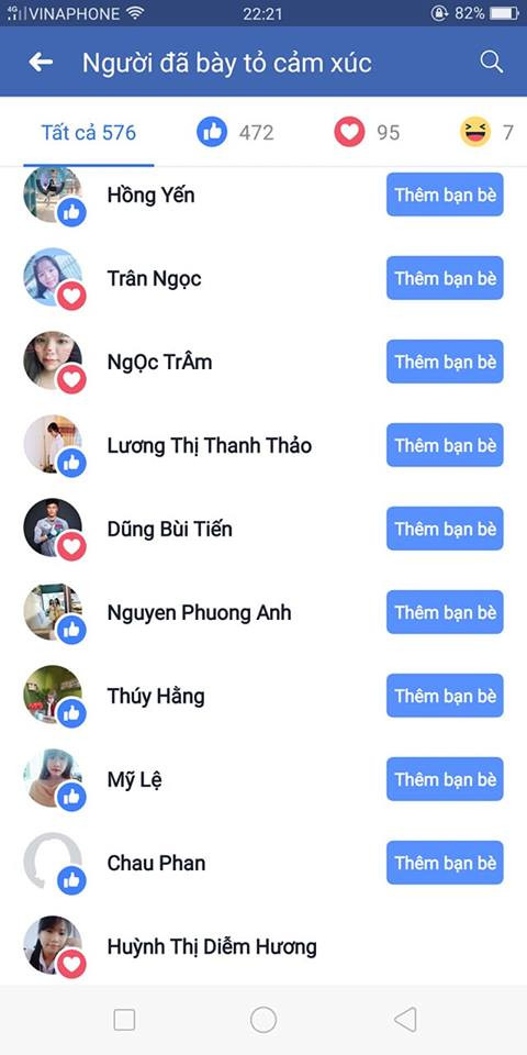 Không rõ là yêu hay không yêu nhưng Tiến Dũng rất chăm thả tim cho các bức ảnh của Lê Thị Thanh.
