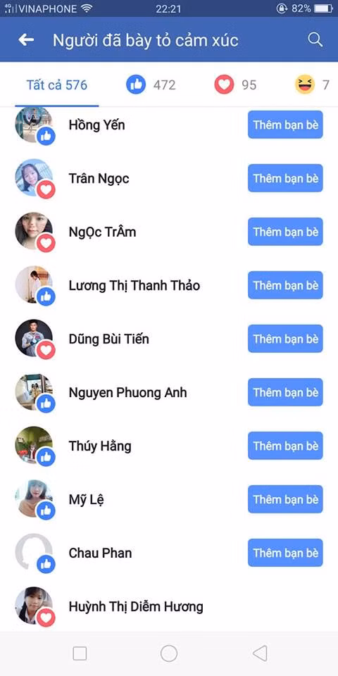 Không rõ là yêu hay không yêu nhưng Tiến Dũng rất chăm thả tim cho các bức ảnh của Lê Thị Thanh.