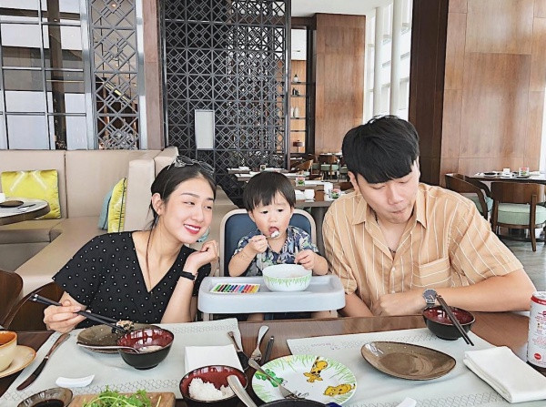 Lou Ngu - Tùng Sơn hiện tại đã cùng nhau xây dựng một tổ ấm bé nhỏ cùng cậu con trai kháu khỉnh.