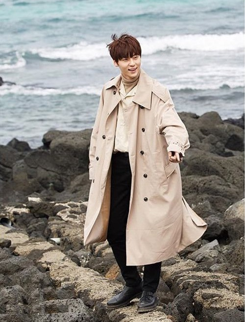 Anh chàng được nhiều người yêu mến vì cách ăn mặc thanh lịch, nam tính.