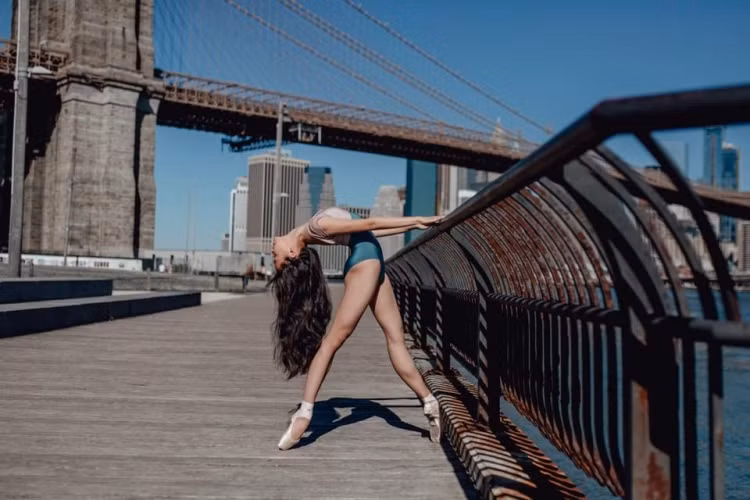 Gặp cô gái trong bộ ảnh múa ballet đẹp say lòng trên đường phố Mỹ gây sốt mạng ảnh 12