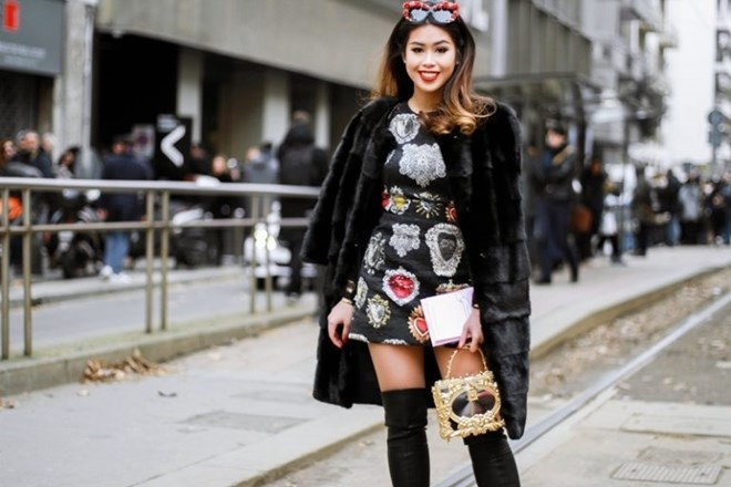 Chưa tính đến những phụ kiện hàng hiệu khác thì chiếc váy mà Thảo Tiên diện cũng đã xấp xỉ 80 triệu đồng từ thương hiệu Dolce & Gabbana.