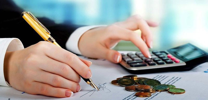 Tập quản lý tài chính cá nhân để thành công trong tương lai.