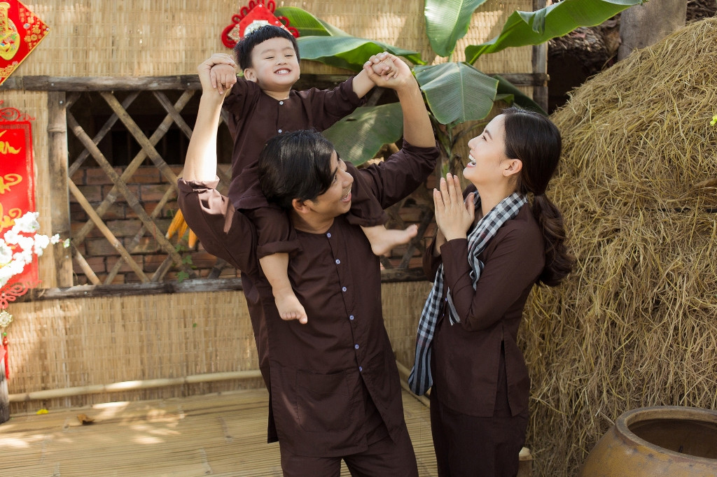 Từ khi tham gia ghi hình Con đến từ hành tinh nào, Louis có lượng fans không thua kém gì ba mẹ trên mạng xã hội.