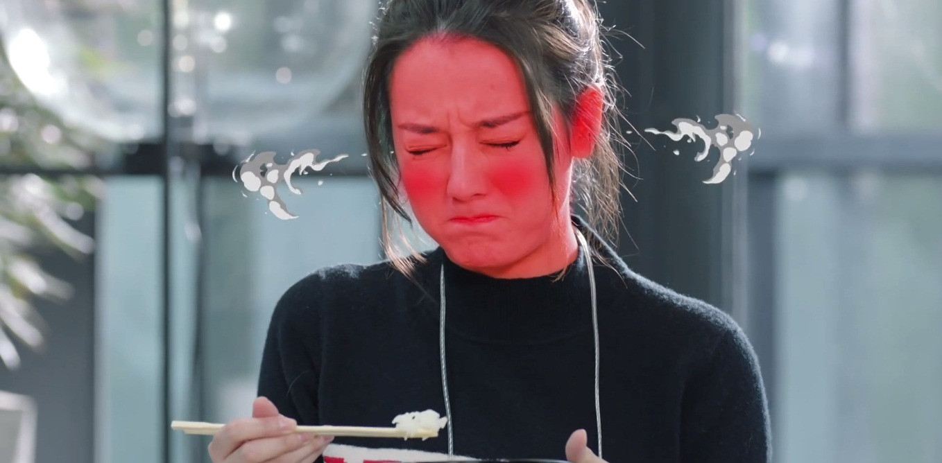 Mua cơm siêu cấp cay cho Bách Hải, ai dè 