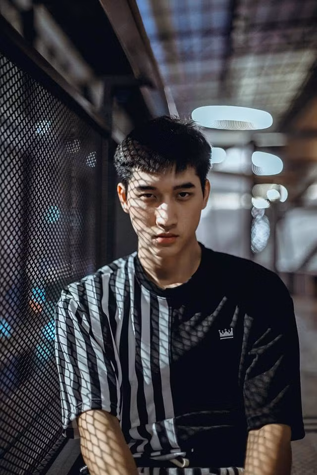 Bức hình nào của anh chàng cũng cá tính và có phong cách