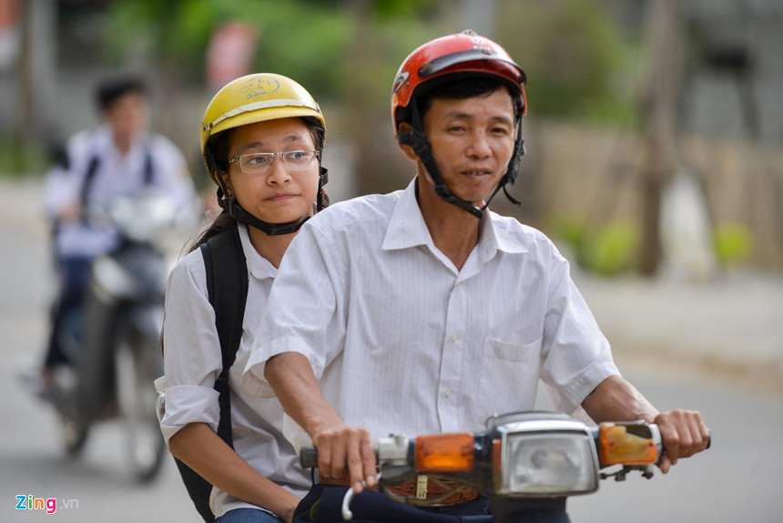 Gia đình là điểm tựa để những học sinh cuối cấp tự tin, mạnh mẽ hơn trước "cuộc chiến" thi cử.