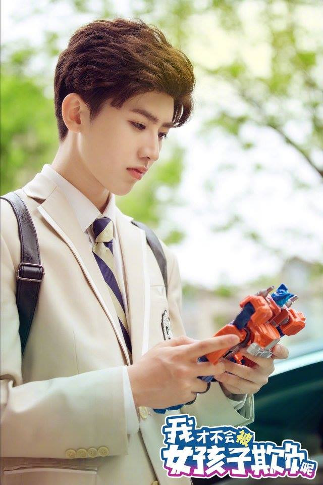 Thái Từ Khôn, chàng “center quốc dân” của "Idol Producer" với 47 triệu phiếu bình chọn ảnh 8 Thái Từ Khôn, chàng “center quốc dân” của "Idol Producer" với 47 triệu phiếu bình chọn ảnh 8