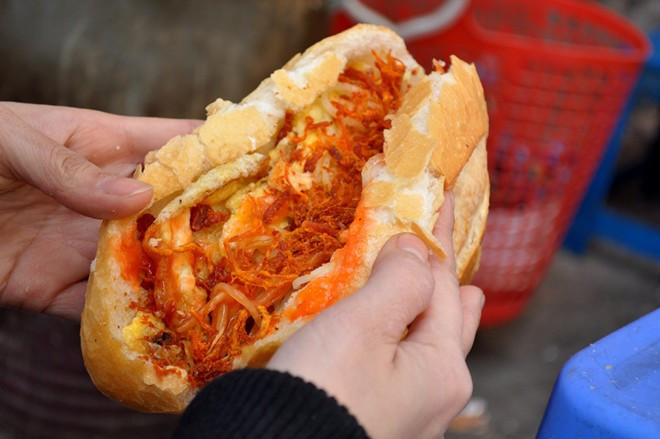 Không chỉ là món vặt vạn người mê, thịt bò khô còn là topping của một loạt món ngon này ảnh 3