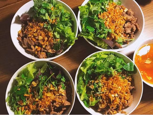 Hay bún bò Nam Bộ