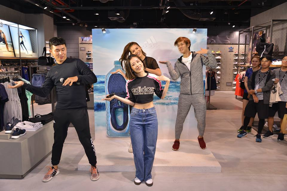 Chi Pu hướng dẫn Minh Tú nhảy vũ điệu 