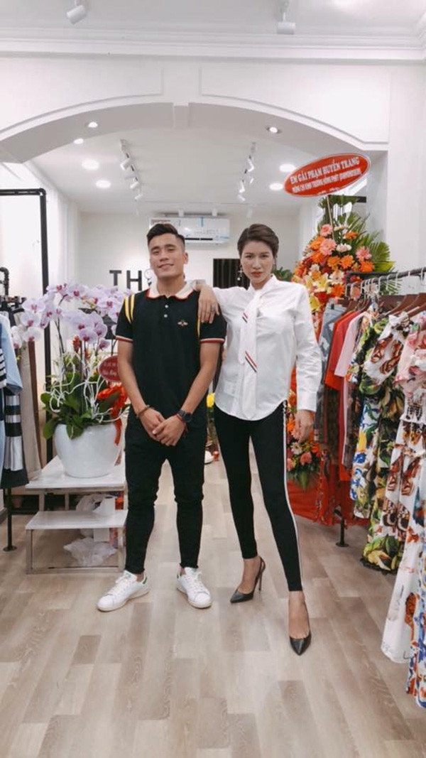 Cầu thủ Bùi Tiến Dụng và cựu người mẫu Trang Trần.