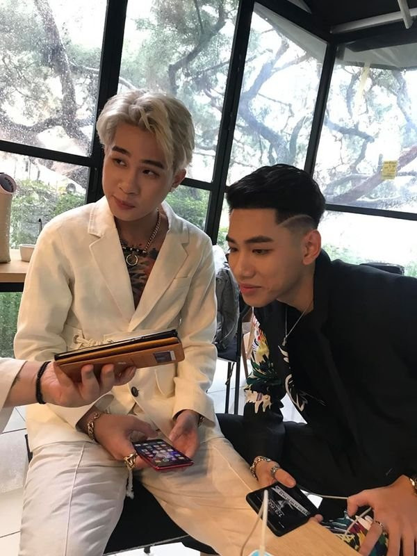 Đây chính là chúng ta - hội thanh niên nghiêm túc khi nghe mọi người xung quanh nói về những câu nói “trendy”.