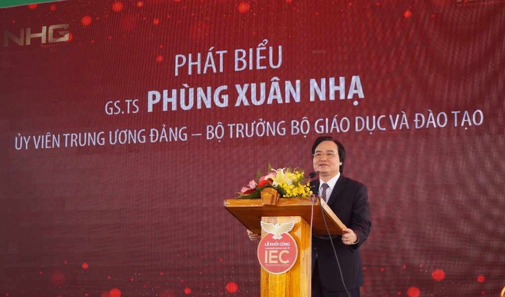 Bộ trưởng Phùng Xuân Nhạ phát biểu tại buổi khởi công IEC Quảng Ngãi
