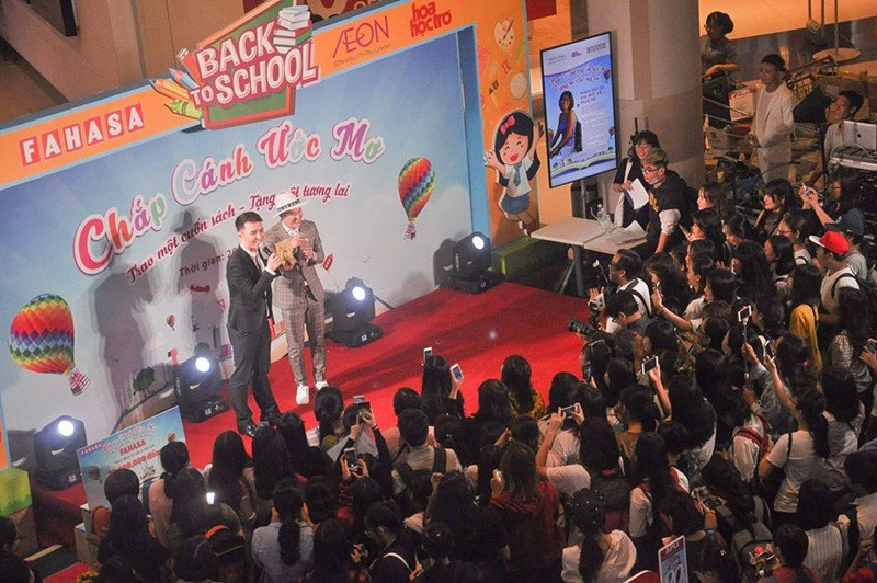 Không chỉ bật mí về cuốn sách 