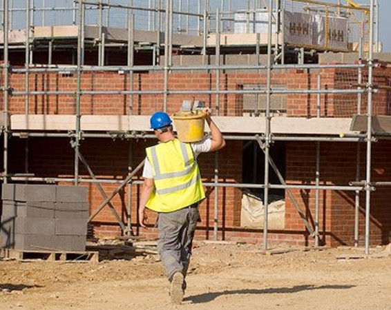 Hóa ra, cuộc sống lao động nặng nhọc không dễ dàng và “tươi đẹp” theo cách mà tôi tưởng.