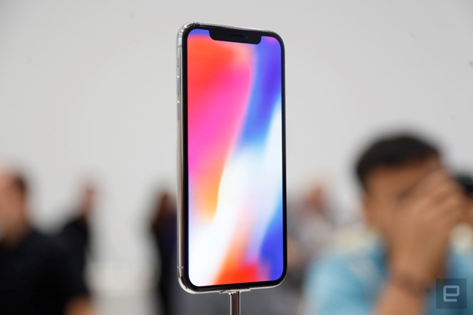 iPhone 2018 có thể đều mang thiết kế của model đặc biệt năm 2017. ẢNH: ENGADGET.