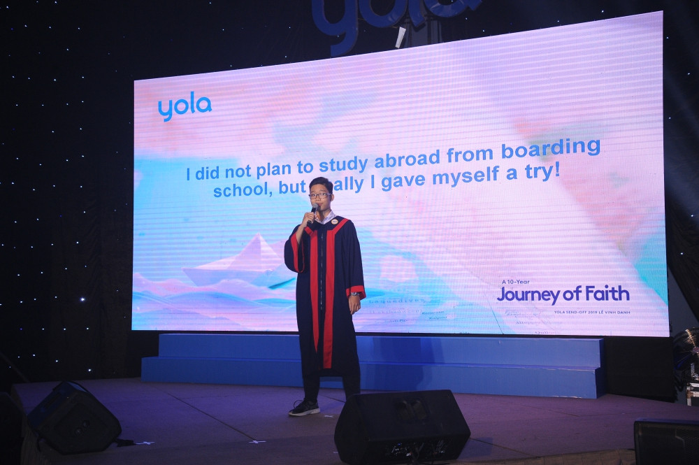 Bạn Bùi Minh Toàn, cựu học viên YOLA, nhận học bổng 108.000 đô-la Mỹ cho 3 năm học tại Thornton Academy, Mỹ.