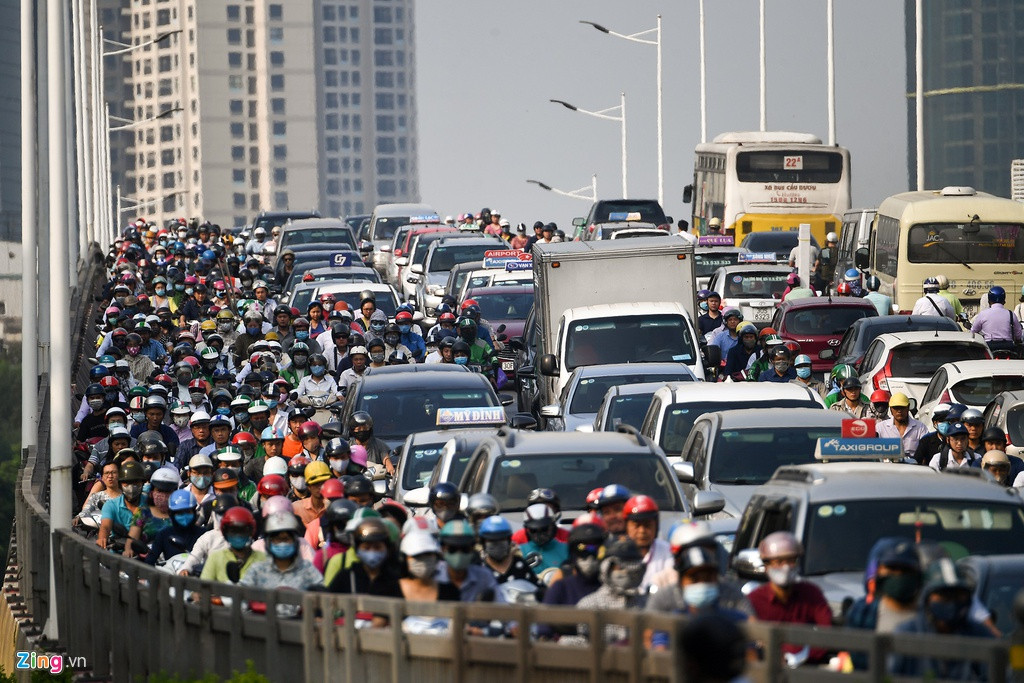 Bộ TNMT đề nghị phải rửa xe trước khi vào Hà Nội. Ảnh: Hoàng Hà.