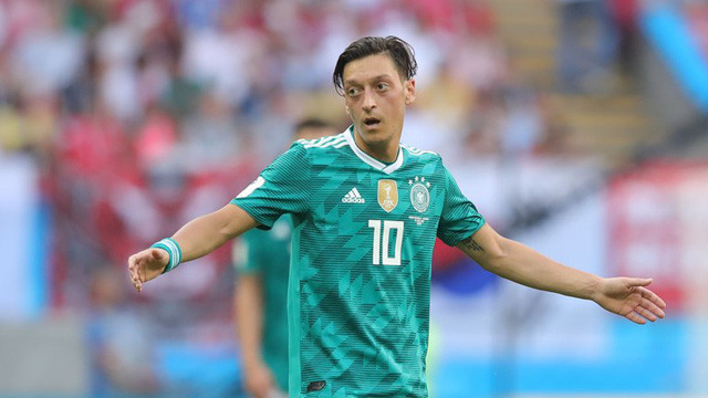 Sự thất vọng của Ozil và cũng là sự thất vọng chung của các cầu thủ đội tuyển Đức.