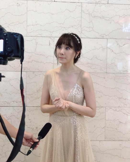 Còn đây là cảm xúc của chị nhà khi gặp câu hỏi khó lúc phỏng vấn.