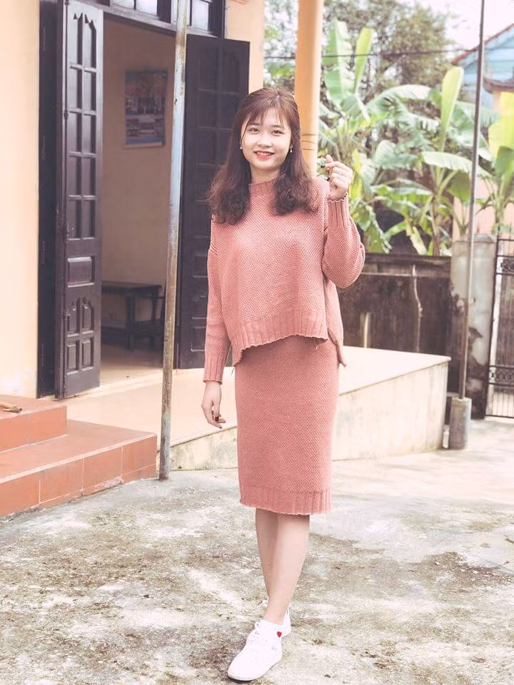 "Rụng tim" trước nét đẹp dịu dàng của nữ sinh Huế tại vòng sơ khảo "Hoa Khôi Sinh Viên 2018" ảnh 6