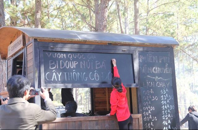 Vườn quốc gia Bidoup - Núi Bà tổ chức thu phí khiến cho nhiều người cảm thấy bức xúc.