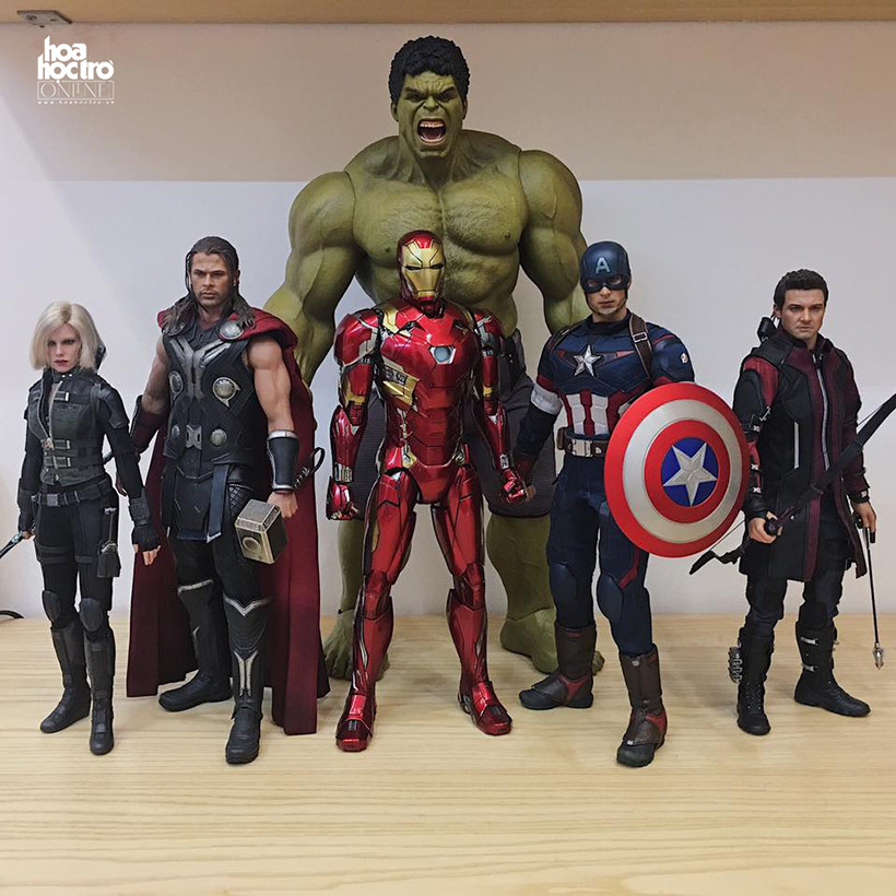 Mô hình các nhân vật siêu anh hùng của vũ trụ Marvel chiếm phần lớn BST của Thành.