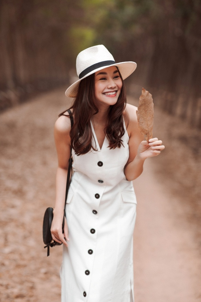 Năm 2018 là một năm đáng nhớ của Thanh Hằng khi cô không chỉ phủ sóng rộng khắp các sàn diễn thời trang mà còn nhận được giải thưởng ở mục điện ảnh với vai diễn Ba Trân trong bộ phim Mẹ Chồng.