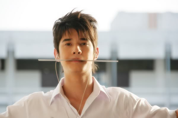 Ảnh minh họa: phim Crazy Little Things Called Love.