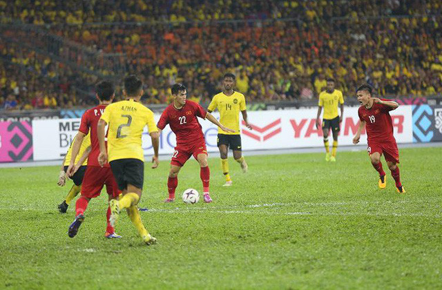 Các cầu thủ Việt Nam khai thác tốt điểm yếu xoay trở của Malaysia