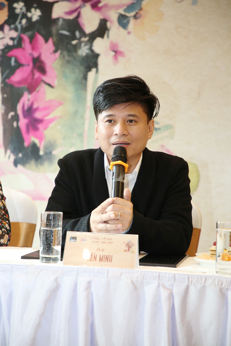 Ca sĩ Tấn Minh chia sẻ rằng chính niềm tin với ekip của chương trình đã đem lại cho anh rất nhiều cảm xúc khi tham gia "Mùa xuân nho nhỏ". Ca sĩ Tấn Minh chia sẻ rằng chính niềm tin với ekip của chương trình đã đem lại cho anh rất nhiều cảm xúc khi tham gia "Mùa xuân nho nhỏ".