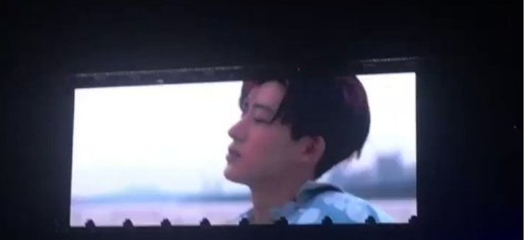 Hình ảnh bị phát nhầm trong concert Winner