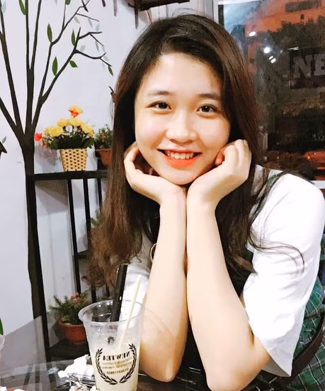"Rụng tim" trước nét đẹp dịu dàng của nữ sinh Huế tại vòng sơ khảo "Hoa Khôi Sinh Viên 2018" ảnh 4