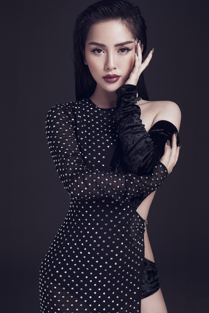 Thậm chí sau khi đã lập gia đình với Thế Bảo – anh trai của nữ ca sĩ Bảo Thy, Trang Pilla vẫn giữ cho mình vóc dáng cực kì nóng bỏng và cuốn hút.