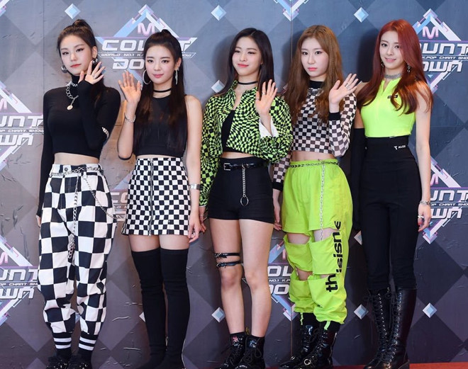 Ai cũng ngỡ ngàng khi biết số lượng nhóm nữ tân binh K-Pop của năm 2019 ảnh 2