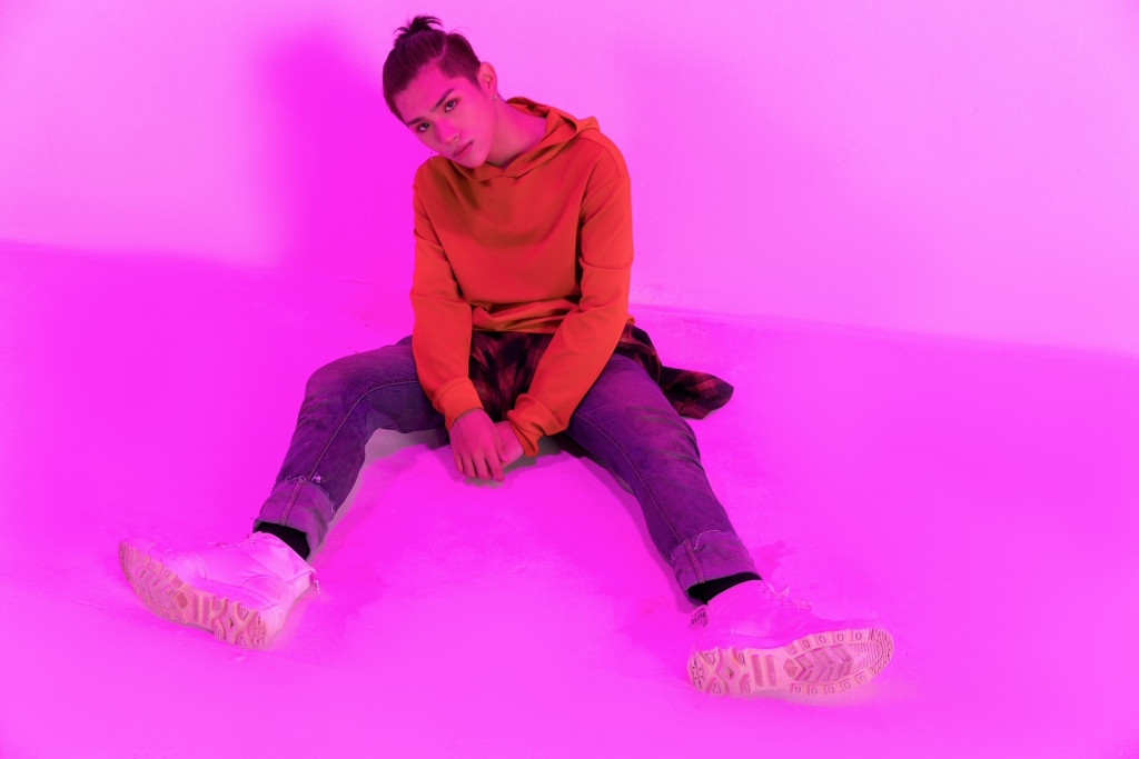 Grey-D không ngừng chăm chỉ sáng tạo và làm nên sự khác biệt của Monstar trên thị trường bằng chính âm nhạc “của nhà trồng được”.