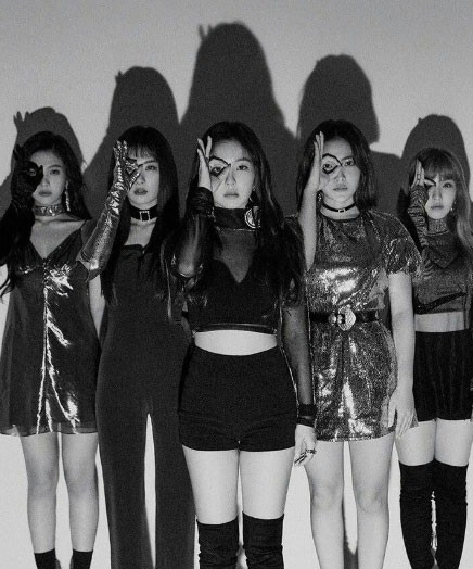 Tới Peek-A-Boo (Ú òa), thì chắc hẳn Red Velvet đã phát hiện được bí mật ấy rồi.